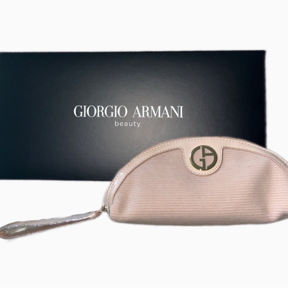 NEW IN BOX!💥 Giorgio Armani “Face Your Day” Pink Cosmetic Bag /Wristlet! 😍